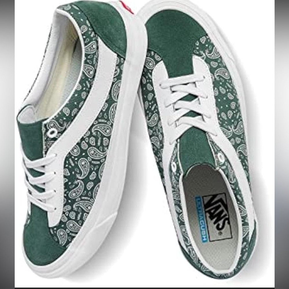 Vans bandana sneakers in jungle green paisley print size 7.5 (men’s 6)
